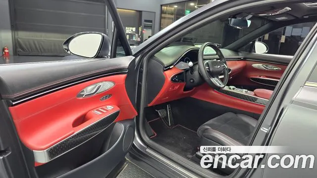 Genesis GV70 — Фото автомобиля 15