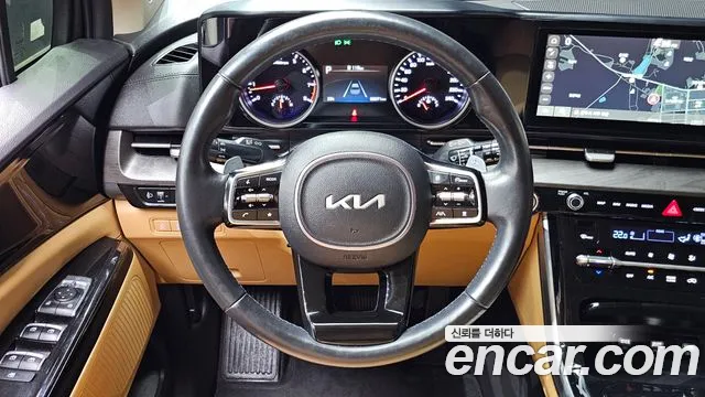 Kia Carnival Generation 4 — Фото автомобиля 22