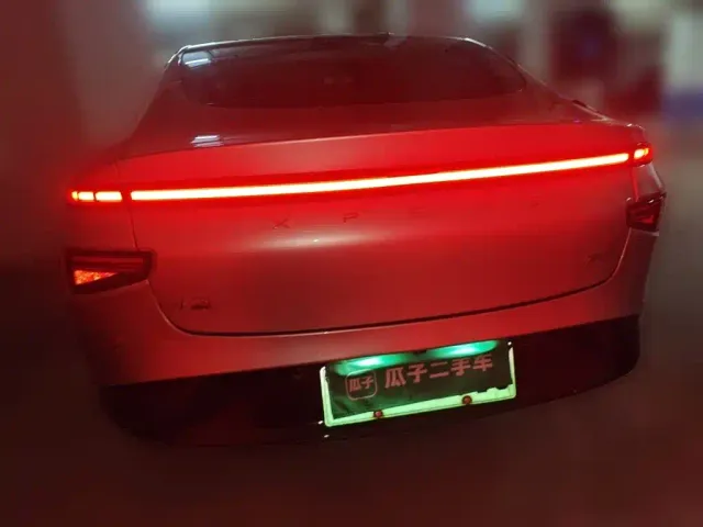 Xpeng P7 — Фото автомобиля 3