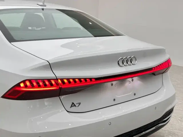 Audi A7L — Фото автомобиля 20