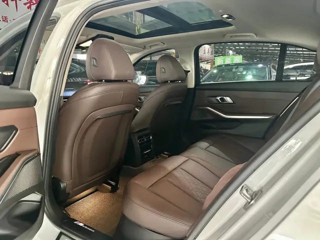 BMW 3 Series — Фото автомобиля 11