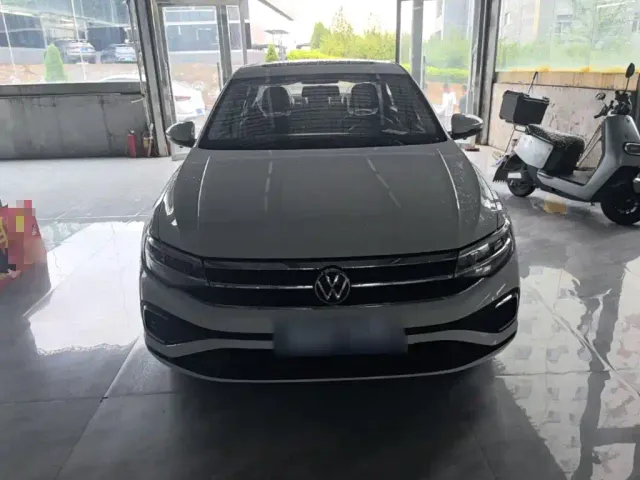 Volkswagen Bora — Фото автомобиля 2