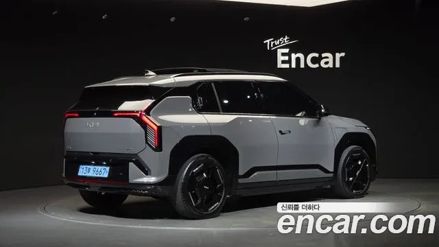 Kia EV3 — Фото автомобиля 2