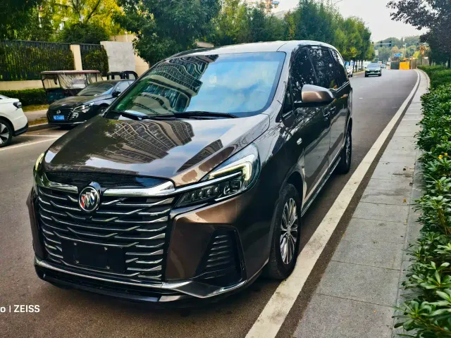 Фотография автомобиля — Buick GL8
