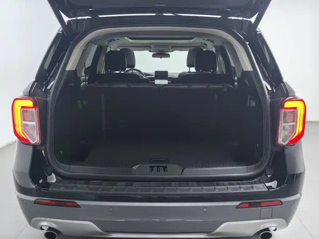 Ford Explorer — Фото автомобиля 16