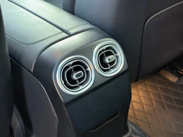 Mercedes-Benz C-Class — Фото автомобиля 14