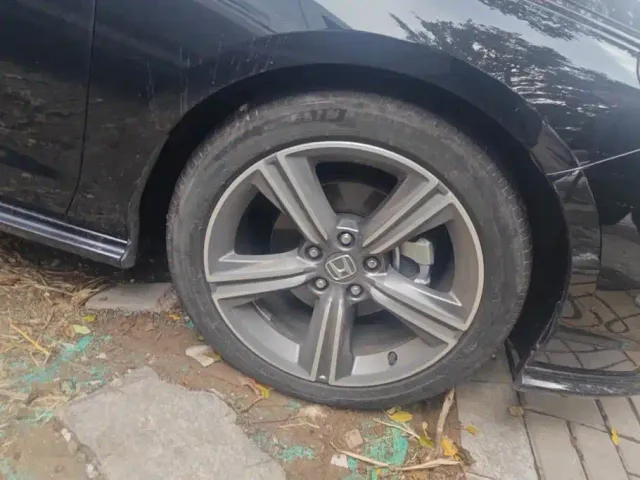 Honda Accord — Фото автомобиля 6