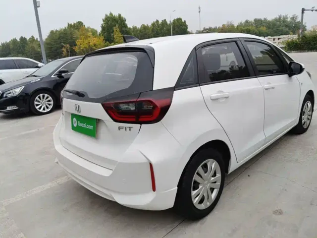 Honda Fit — Фото автомобиля 6