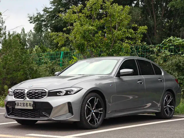 BMW 3 Series — Фото автомобиля 2