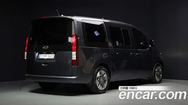 Hyundai Staria — Фото автомобиля 2