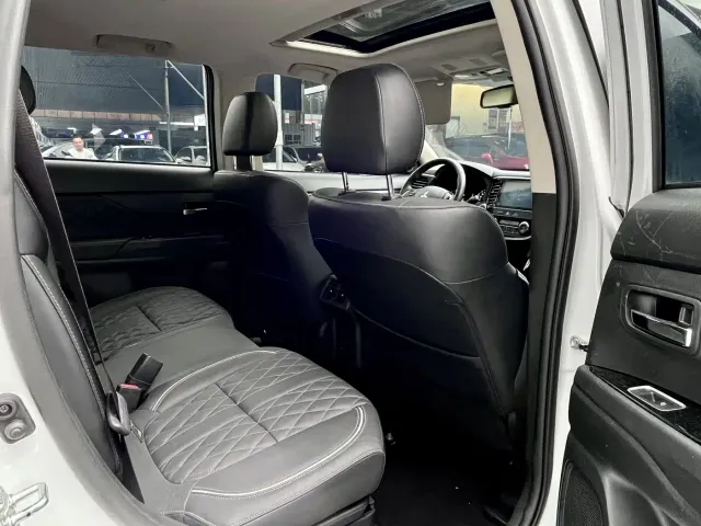 Mitsubishi Outlander — Фото автомобиля 10