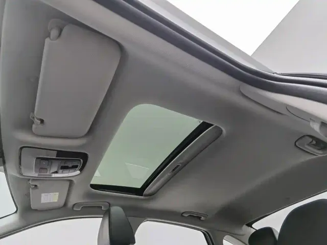 Hyundai Sonata — Фото автомобиля 14