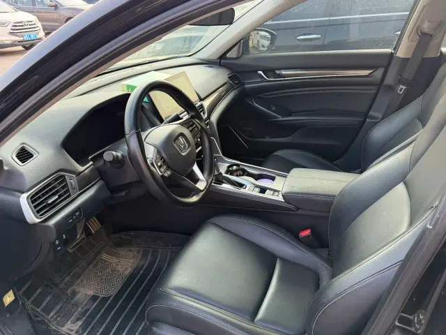 Honda Accord — Фото автомобиля 2