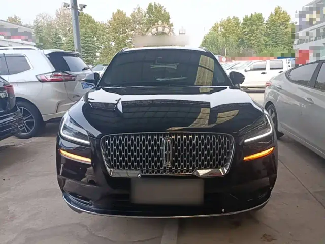 Lincoln Corsair — Фото автомобиля 2