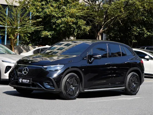 Фотография автомобиля — Mercedes-Benz EQE SUV