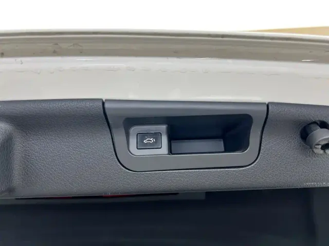 Mercedes-Benz C-Class — Фото автомобиля 26