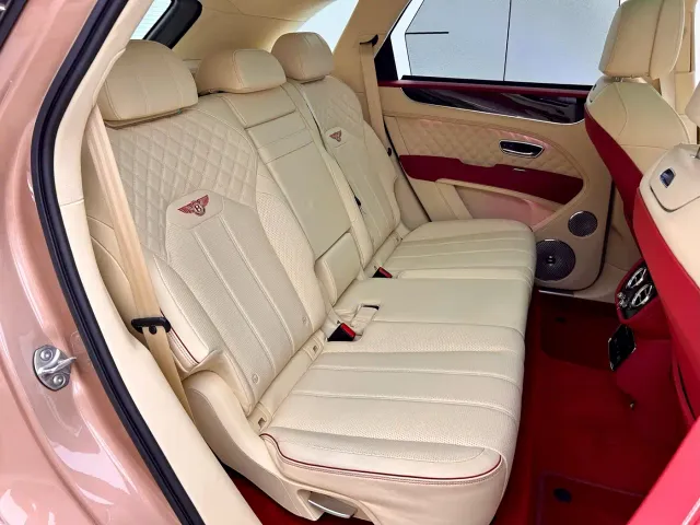 Bentley Bentayga — Фото автомобиля 16