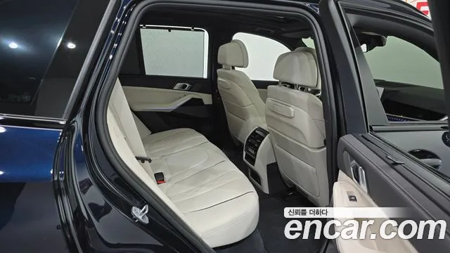 BMW X5 xDrive 40i M Sport — Фото автомобиля 11
