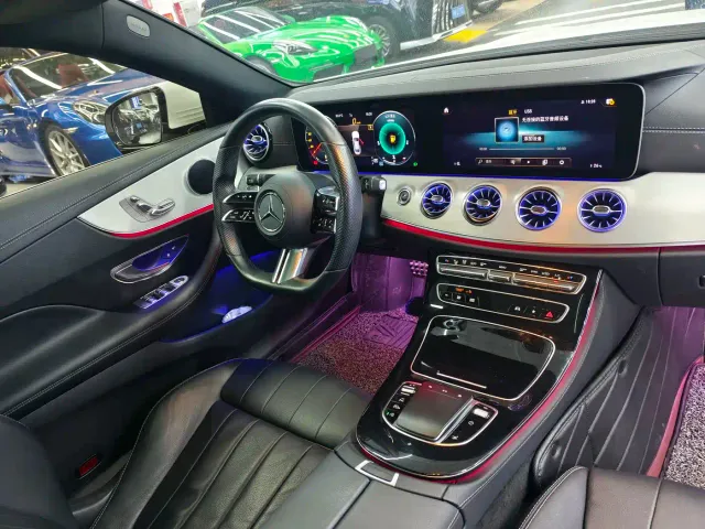 Mercedes-Benz E-Class — Фото автомобиля 9