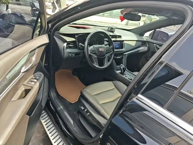 Cadillac XT5 — Фото автомобиля 15