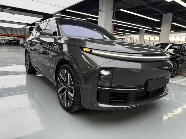 Li Auto L7 — Фото автомобиля 3