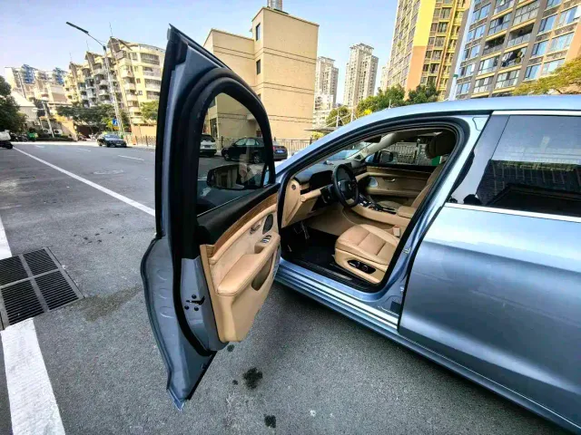 Aito M5 — Фото автомобиля 6