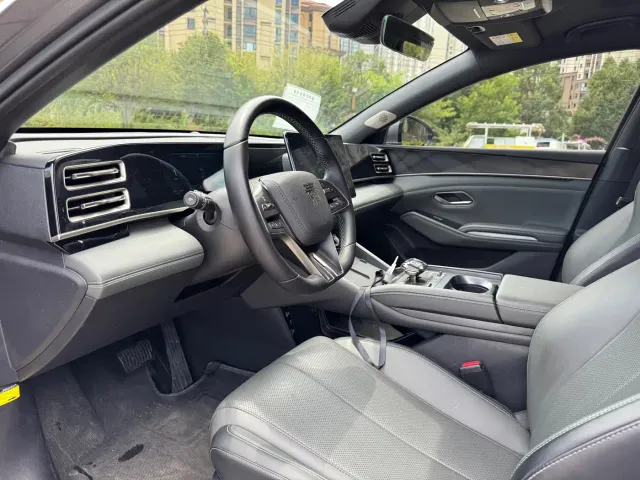 BYD Qin L — Фото автомобиля 3