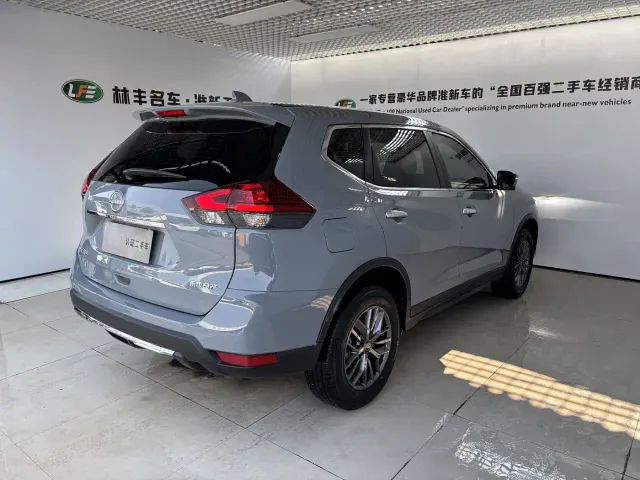 Nissan X-Trail — Фото автомобиля 4