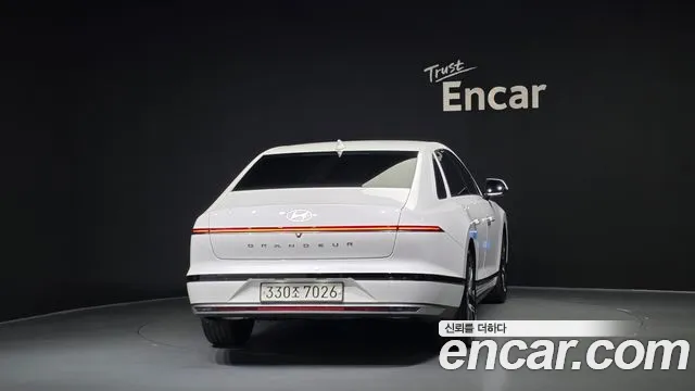 Hyundai Grandeur GN7 — Фото автомобиля 4