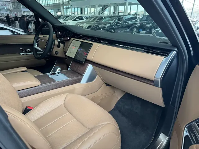 Land Rover Range Rover — Фото автомобиля 10