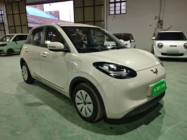 Wuling Bingo — Фото автомобиля 3