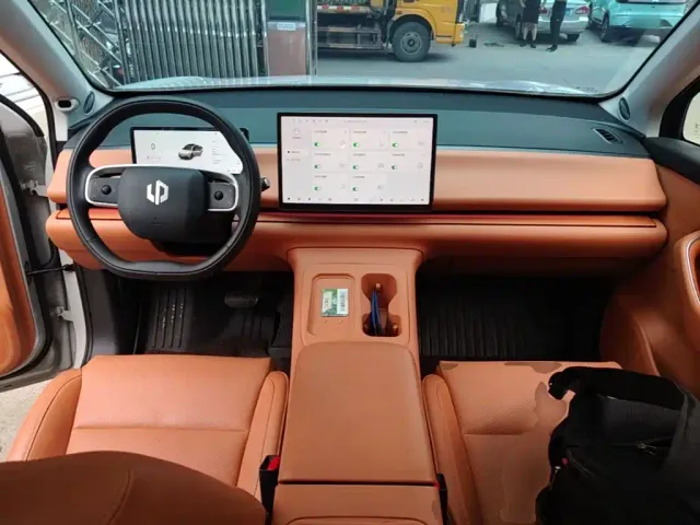 Leapmotor C10 — Фото автомобиля 9