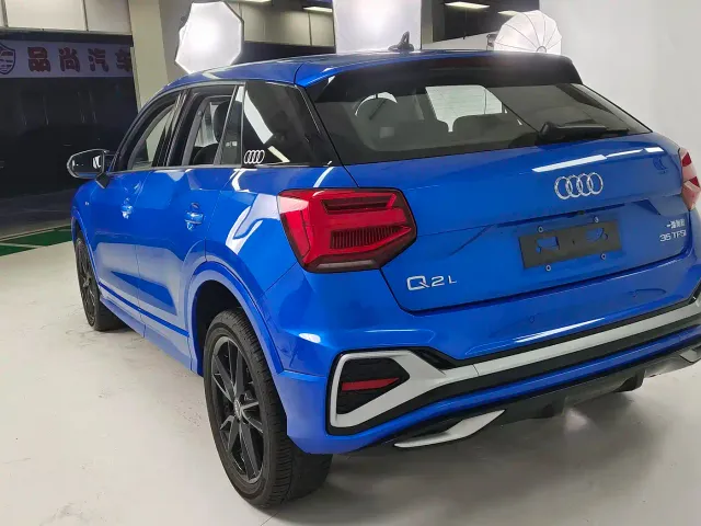 Audi Q2L — Фото автомобиля 6