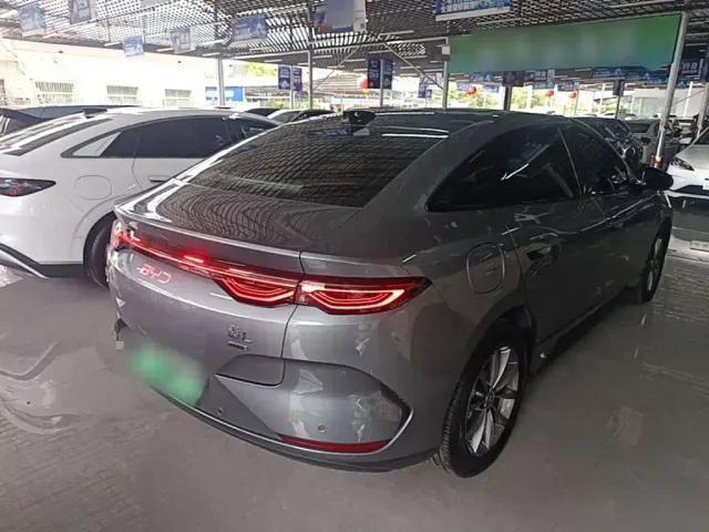 BYD Qin L — Фото автомобиля 4