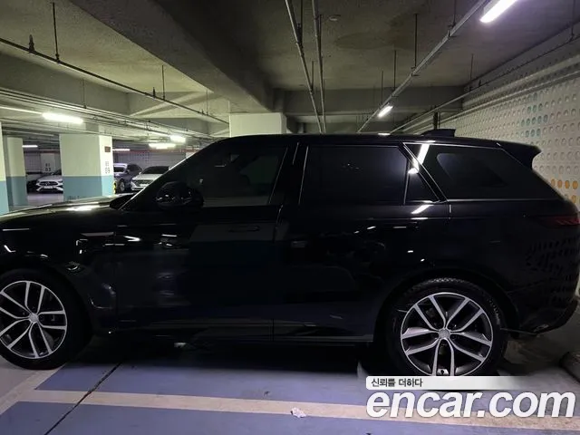 Land Rover Range Rover Sport — Фото автомобиля 15