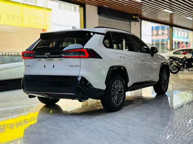 Toyota Wildlander — Фото автомобиля 19