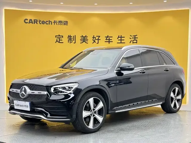 Фотография автомобиля — Mercedes-Benz GLC-Class