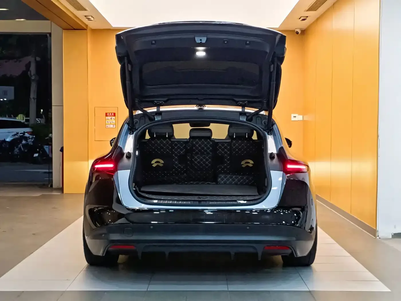 NIO NIO ET5T 2024 75kWh Touring — Фото автомобиля 28