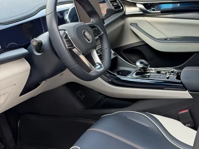 BYD Qin PLUS — Фото автомобиля 10