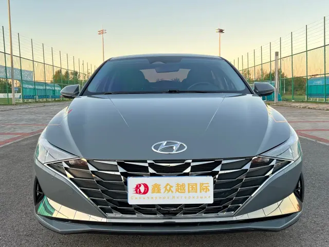 Hyundai Elantra — Фото автомобиля 2
