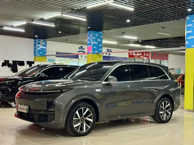 Фотография автомобиля — Li Auto L8