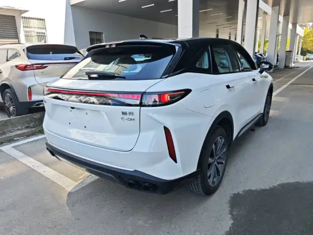 Exeed RX — Фото автомобиля 6