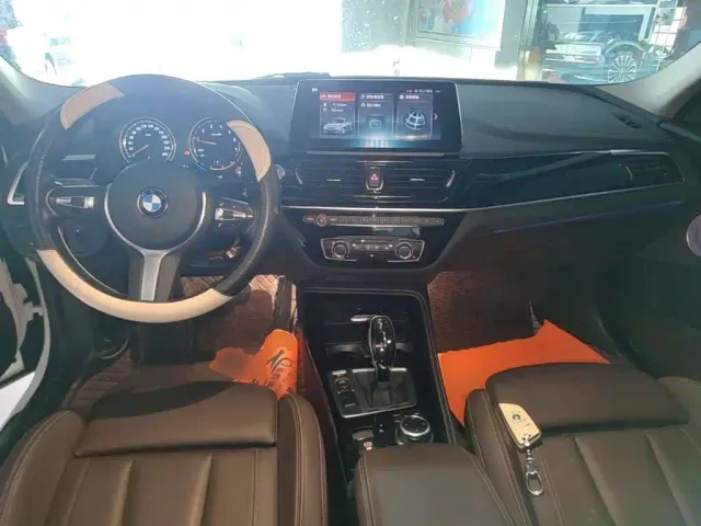 BMW 1 Series — Фото автомобиля 9
