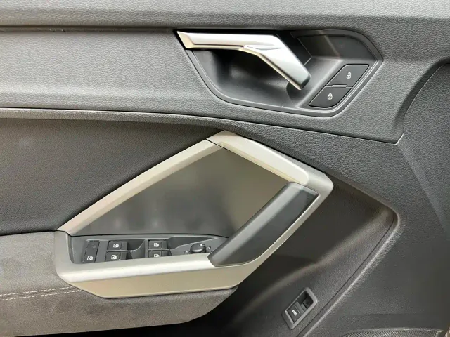 Audi Q3 — Фото автомобиля 6