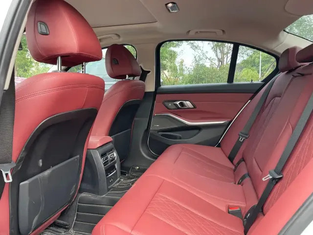 BMW 3 Series — Фото автомобиля 7