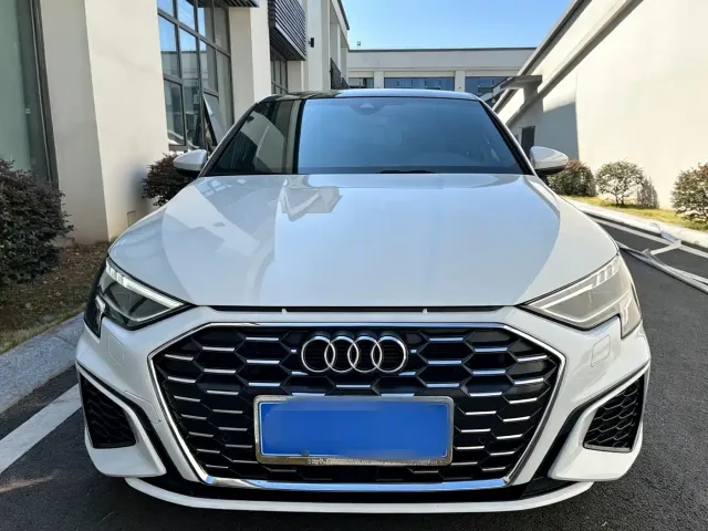 Фотография автомобиля — Audi A3