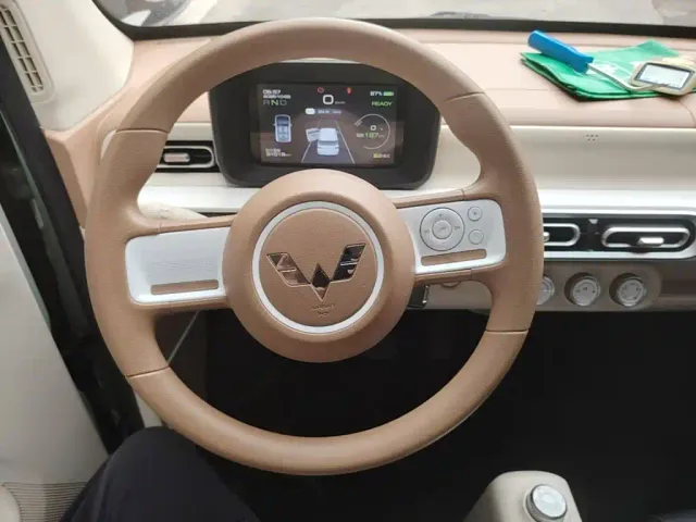 Wuling Hongguang Mini EV — Фото автомобиля 10