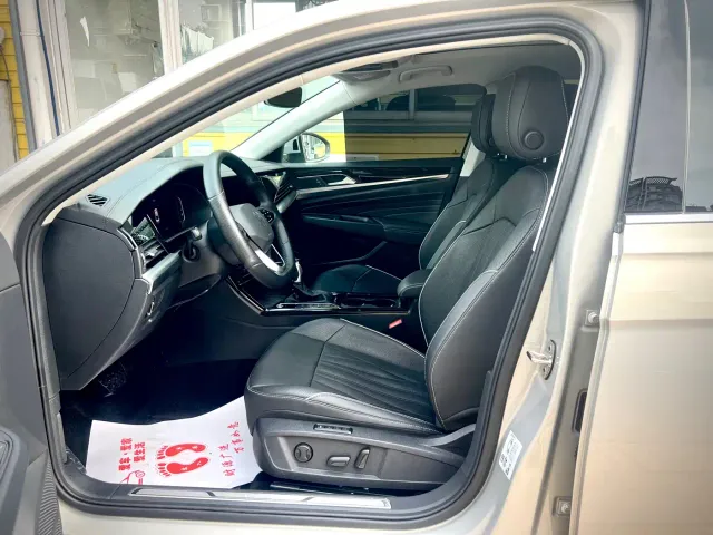 Volkswagen Passat — Фото автомобиля 10