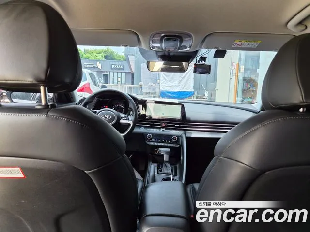 Hyundai AVANTE Avante (CN7) — Фото автомобиля 8