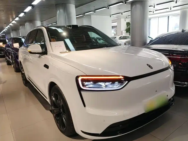 Aito M7 — Фото автомобиля 3
